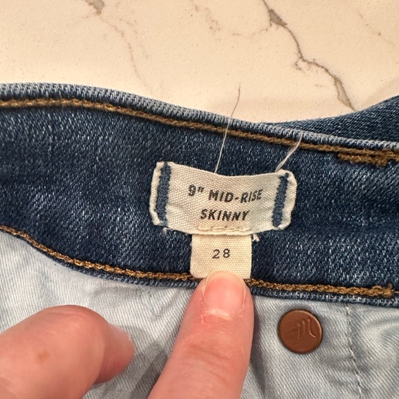 🌸 Madewell 9” Mid Rise Skinny Jeans Size 28. 🌸 - Picture 3 of 12
